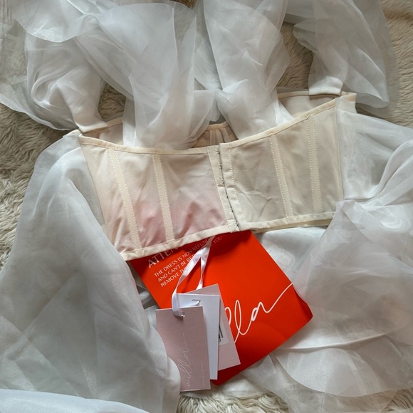 NWT Milla Dreamy Blouse with Meringue Flounces in White Midnight Walk - Size 12 - Picture 6 of 10